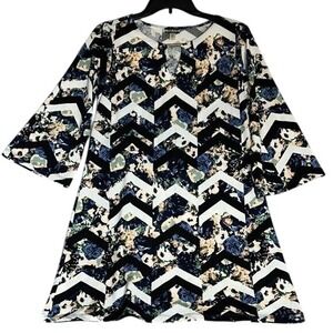 Haani Petite Floral Chevron Boho Mini Dress PM 3/4 Sleeve Keyhole Neck‎ Stretchy